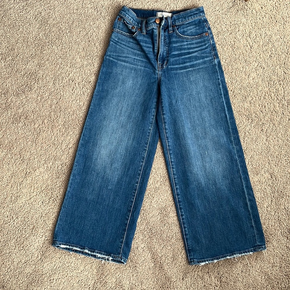 Madewell wide leg crop jeans, like new.